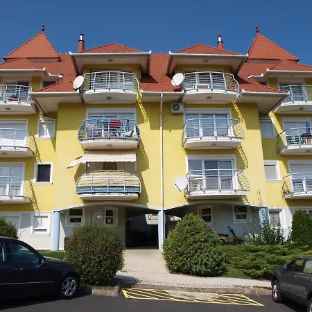 Aquarosa Apartmán *