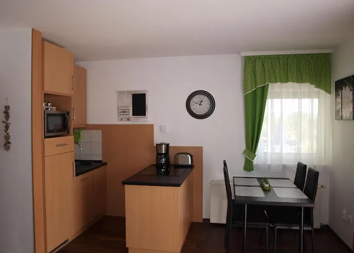 Aquarosa Apartman *